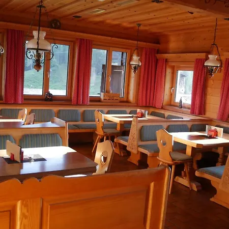 Guest house Haus Am Dientner Sattel 4*